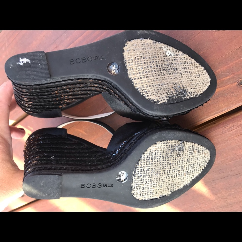 Shoes - Picture 9 of 10